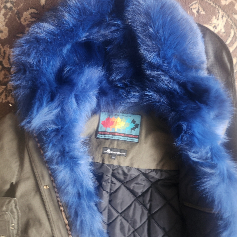 Moose Knuckles Stellar Parka - Picture 3 of 9